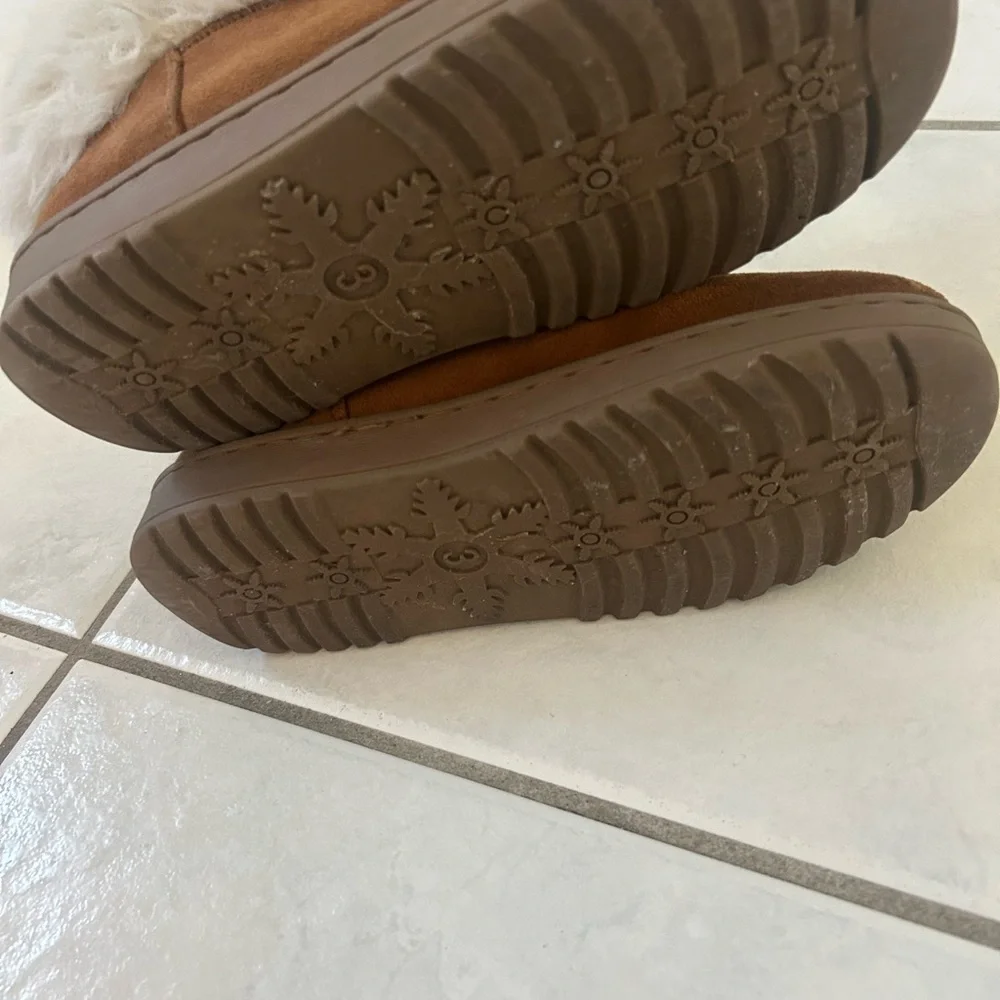 SO stylish chestnut